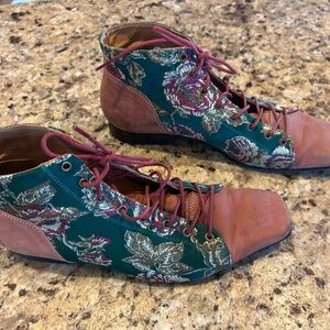Fluevog (signed!) green ankle boots